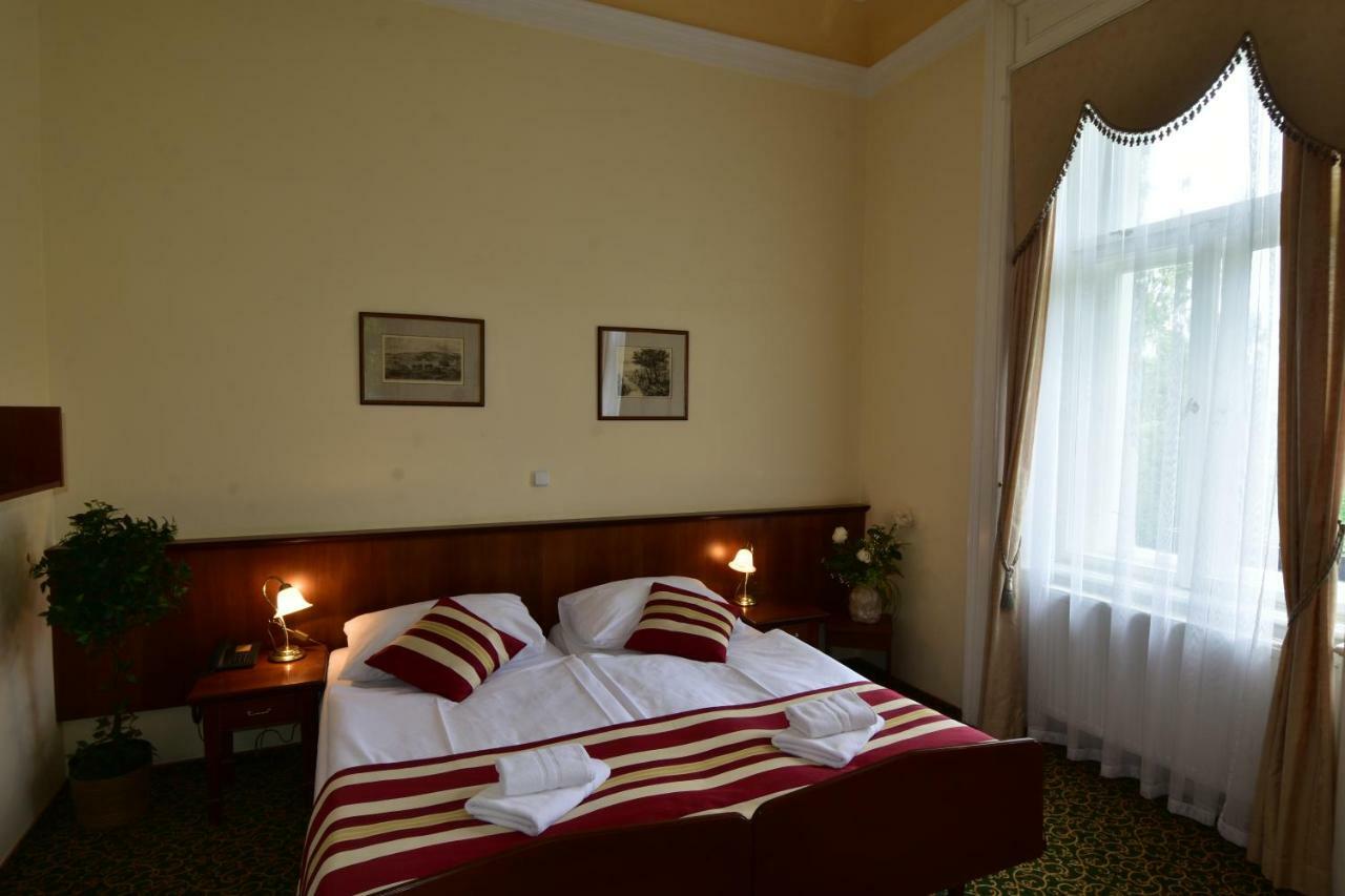 Sant Georg Garni Hotel Mariánské Lázně Esterno foto
